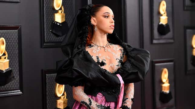 Image for article titled Drowning in Ruffles and Sequins On the 62nd Grammys Red Carpet
