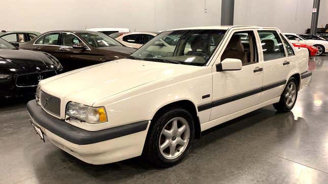 Image for article titled At $3,950, Will This 1996 Volvo 850 GLT Make You Hip To Be Square?