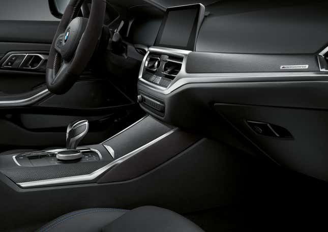 Image for article titled Here's What the 2020 BMW 3 Series Wagon Looks Like With Every M Accessory