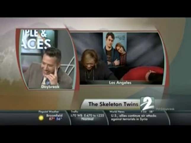 Watch Kristen Wiig and Bill Hader Do a Clueless Reporter's Job For Him