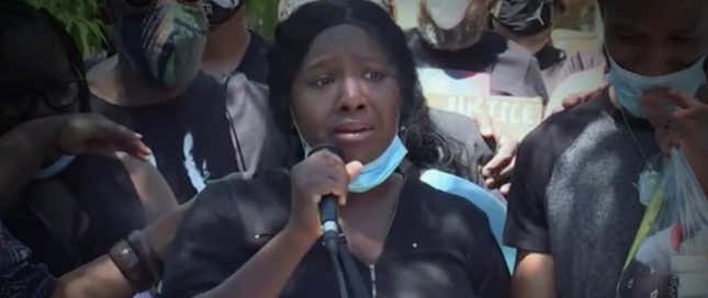 Diamond Alexander, Robert Fuller’s sister, speaks at a June 14 rally in the square near City Hall where Fuller’s body was discovered in Palmdale, California.