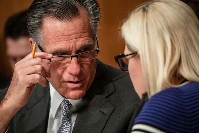 Image for article titled Utah Senator Mitt Romney Is Trying to Put Something on Your CashApp