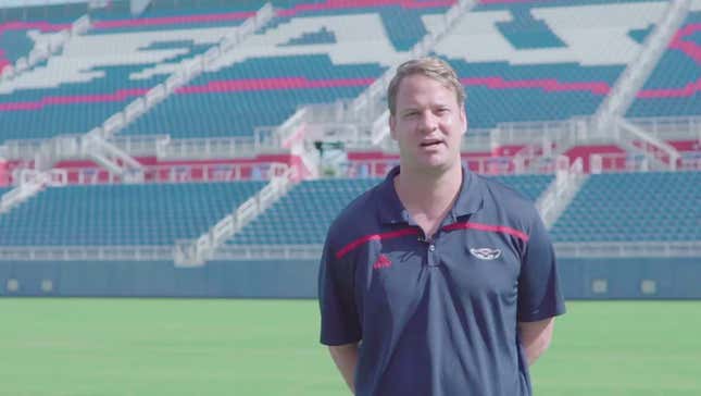Lane Kiffin Fires Up FAU Fans By Squinting And Mumbling<em></em>