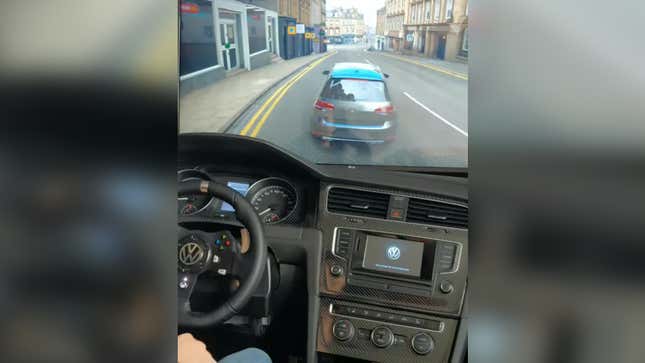 Solo la mitad de esta imagen es real, y es el mejor controlador de videojuegos que hemos visto nunca