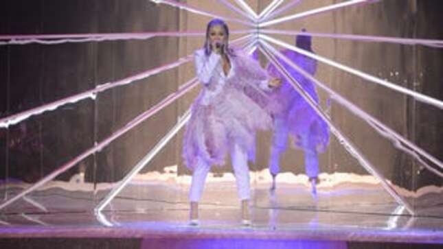 Image for article titled In Praise of Cardi B, Who Stunted All Over Paris Fashion Week 2019