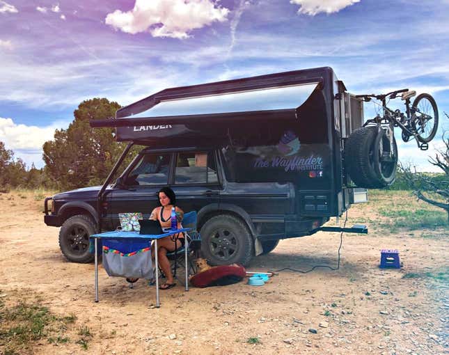 Image for article titled At $31,500, Could This Camper-Converted 2004 Land Rover Discovery II Help You Discover Your True Nature?