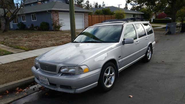 Image for article titled At $1,700, Could This Somewhat Rough 1998 Volvo V70 Still Make A Good ‘R’-gument?
