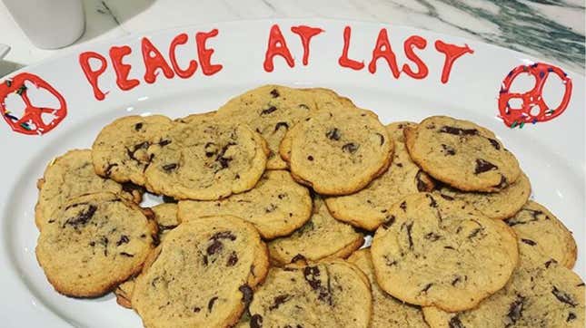 Image for article titled Band-Aids Don&#39;t Fix Bullet Holes, But I Guess Cookies Do