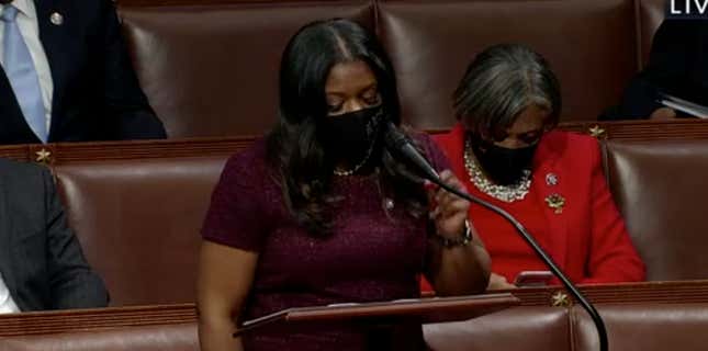 Image for article titled What Does One Wear to a Second Impeachment?