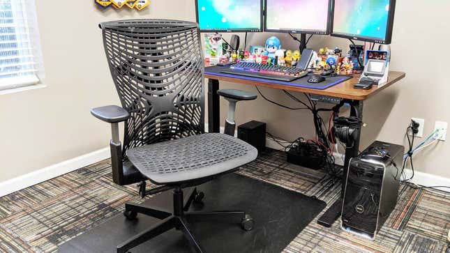 Kinn Office Chair by Autonomous. Also pictured SmartDesk 2 - Home Office and all my desk clutter. 
Don’t @ me about all my desk toys or terrible cable management. (Tercius does it enough)