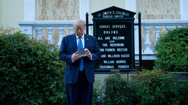 Image for article titled There's Nothing More American Than Religious Grandstanding