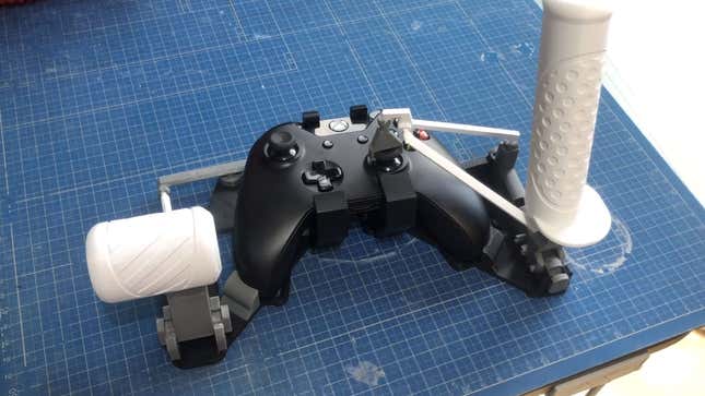 Image for article titled Turn Your Xbox Controller Into A Flight Stick