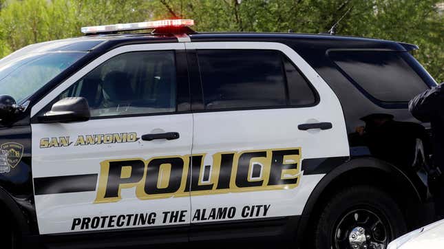 Image for article titled Woman Sues San Antonio Police For Pulling Out Her Tampon During a Search