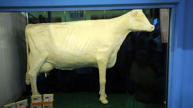 Image for article titled 600-Pound Butter Cow Sculpture Wins Iowa Caucus
