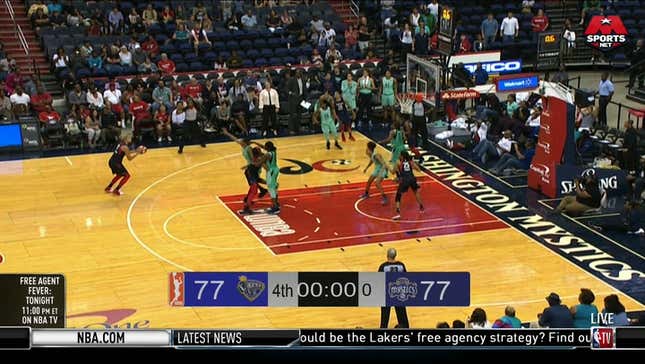 Don't Leave Elena Delle Donne This Wide Open<em></em>