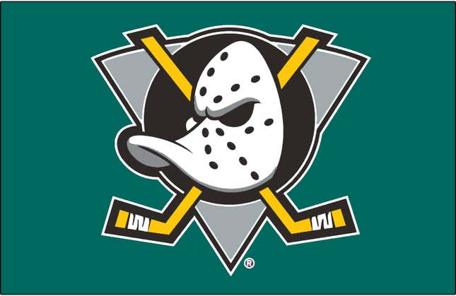 Image for article titled Let's Fix All The Bird Logos In Pro Sports