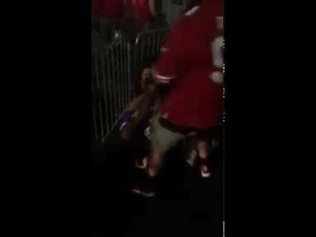 Video Shows 49ers Fans Beating Vikings Fan In Parking Lot