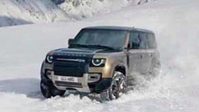 Image for article titled New Land Rover Defender: Details And Pictures Before You&#39;re Supposed To See Them