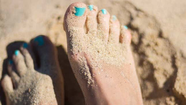 Image for article titled Your Feet Are Revolting. Please, Won&#39;t You Wash Them?