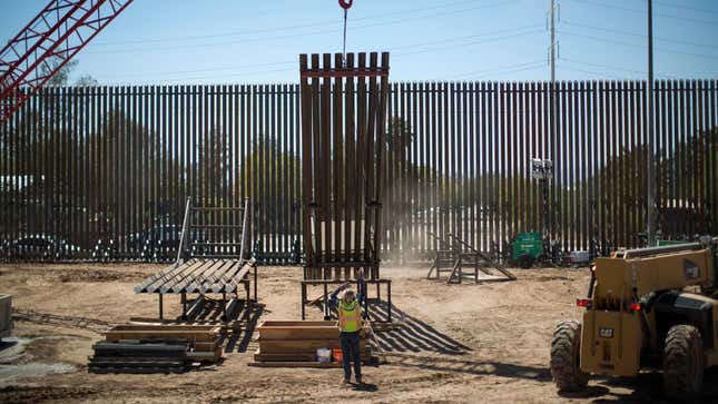 Image for article titled The Biggest Border Crisis Is That the Wall's Not Pretty Enough, According to DHS