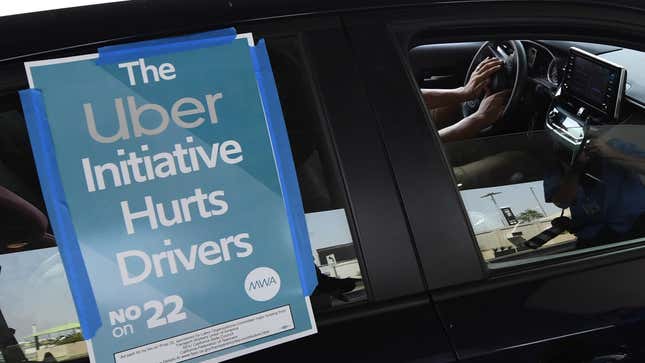Image for article titled Uber and Lyft Will Have to Pay Minimum Wage in Seattle