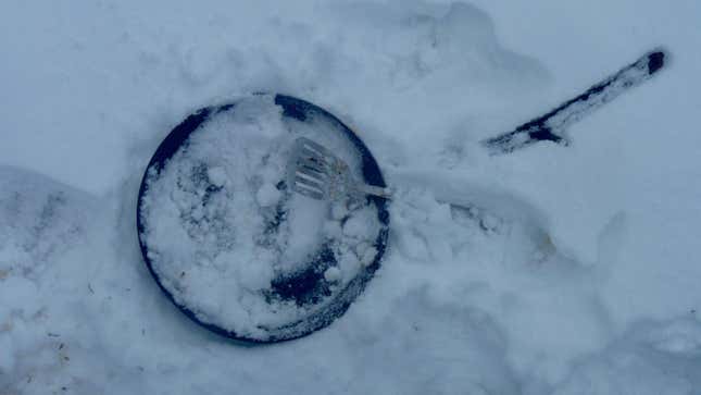 Image for article titled How to cook dinner on a frozen Minnesota lake when it’s 20 degrees out
