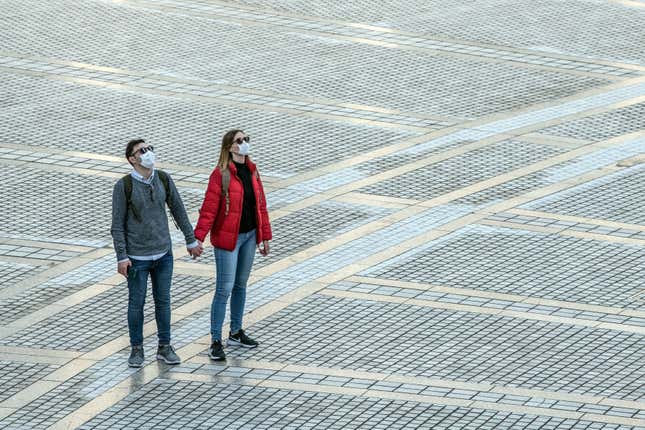 Image for article titled Yes, There Is Going to Be a Coronavirus Rom-Com TV Show