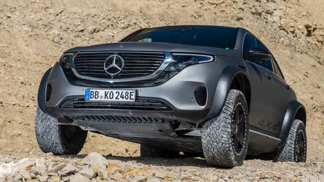 Image for article titled Mercedes-Benz Added Portal Axles To Its Boring Electric Crossover And I&#39;m Freaking Out About How Cool It Is