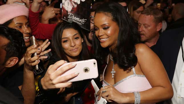 Image for article titled Your Most Absurd Celebrity Encounter
