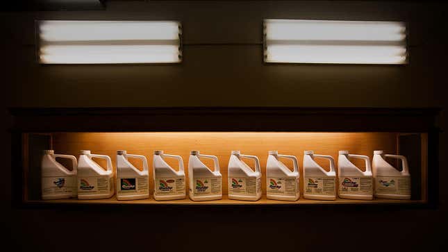 Image for article titled Juror to Monsanto lawyer: If Roundup is safe, you drink it
