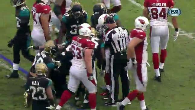 Jason Babin Rips Out A Handful Of Andre Ellington's Dreads
