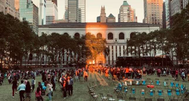 Image for article titled Competitive Musical Chairs Is New York's Friendliest Contact Sport