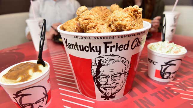 Image for article titled KFC’s new scoop-of-sides policy opens door to literal mash-ups