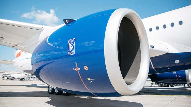 The starboard engine of an A350