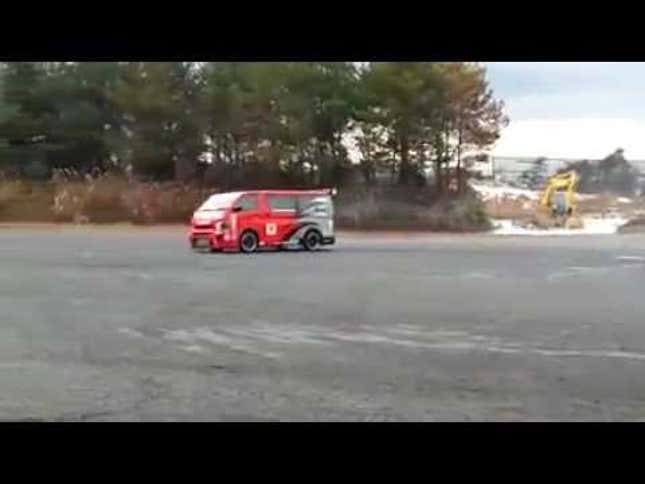 Sylvia Vs. Minivan: Which Is The Better Drifter?