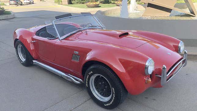 Image for article titled At $25,000, Is This 1965 AC Cobra Replica A Super Deal, Or Just Super Blasphemous?