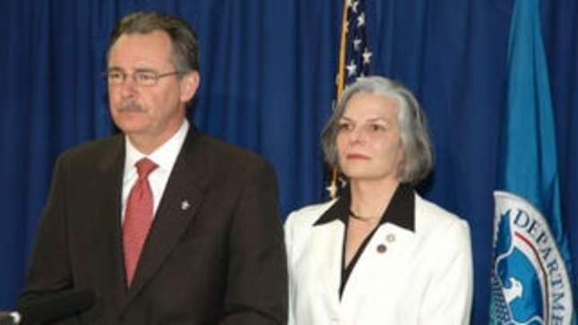 Image for article titled CDC Announces Americans Should Make Plans To Say Goodbye To Loved Ones