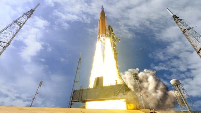 Conceptual image of NASA’s SLS rocket. 