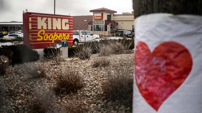 Image for article titled 20 Years of Waiting for the &#39;Right Time&#39; to Talk About Banning Guns