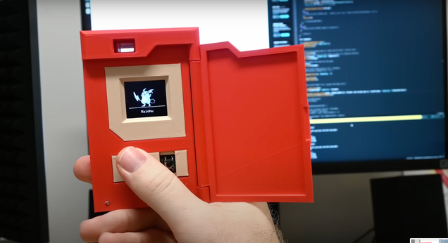 Pokémon Superfan Made A Working Replica Of Ash’s Pokédex