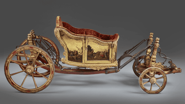 You'd Buy Me This $1.9 Million 18th-Century Royal Caleche For Christmas If You Really Loved Me