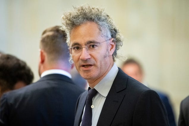 Palantir stock soars 21% after third-quarter earnings beat