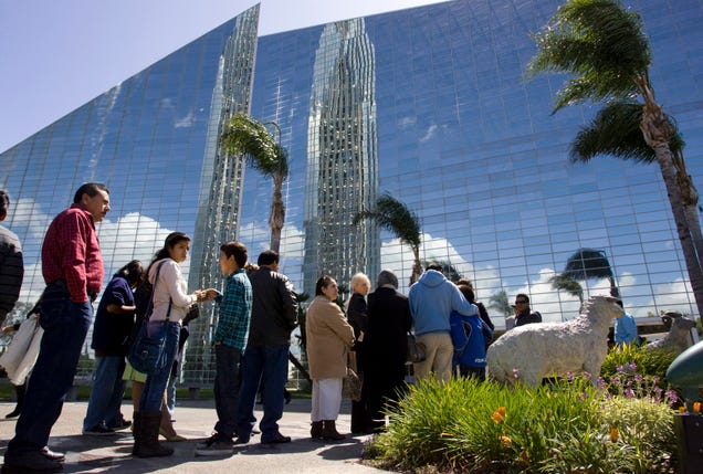 Megachurches: Whoppers of the religious world