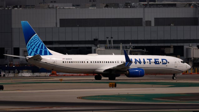 Dozens of airlines could have Boeing jets with risky rudder parts