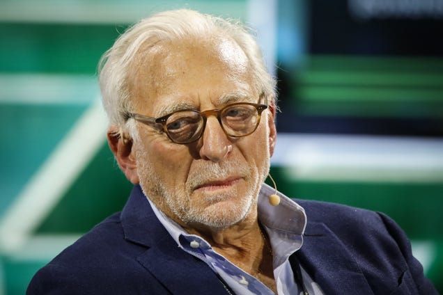 Disney bashes Nelson Peltz as an '81-year-old hedge fund manager with
no creative experience'