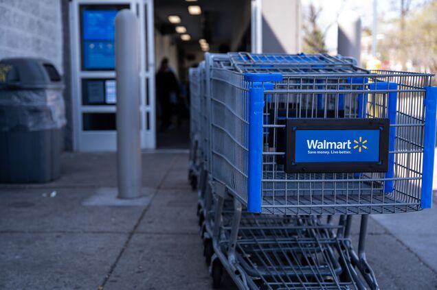 Walmart to lay off thousands of workers in Texas and California unless they relocate Walmart to lay off thousands of workers in Texas and California unless they relocate