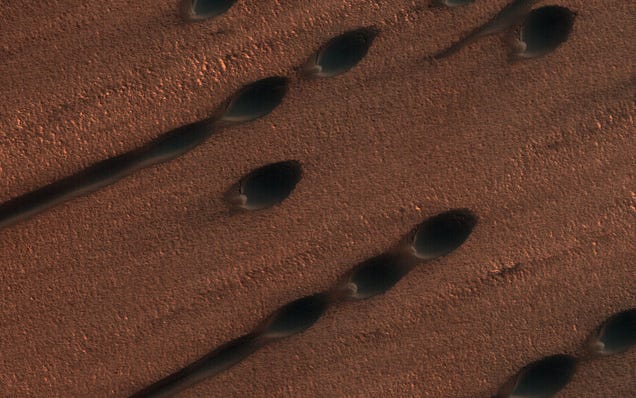 See Bizarre Martian Dunes and More of the Best Space Images of the Week