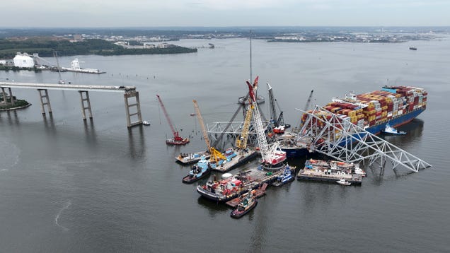 To Free Stuck Cargo Ship, Engineers Will Blow Up Baltimore Bridge