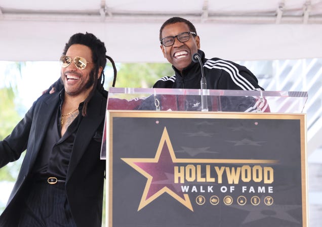 Wait, What? Lenny Kravitz Takes Phone Call From Denzel Washington While On Stage