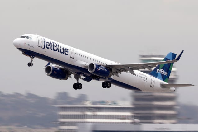 JetBlue shifts to premium service strategy after Spirit deal collapse